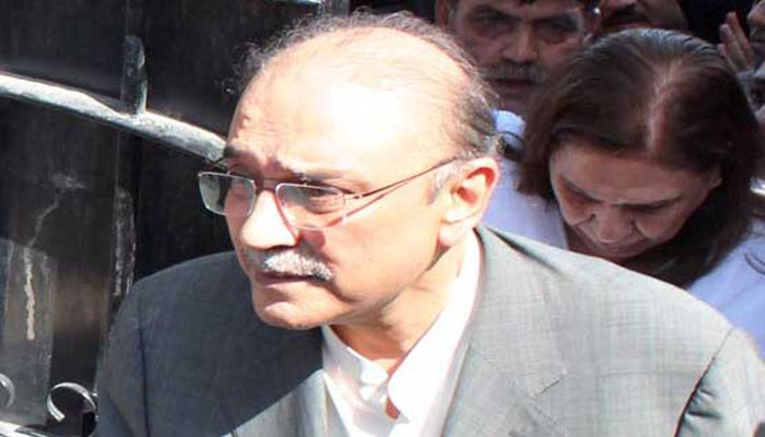 Zardari should name person who contacted him: defence sources