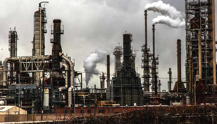 Sources attributed the prevailing crisis in the refining sector to the ill-planning of the government. -File photo