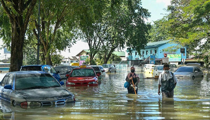 Floods worsen in Malaysia