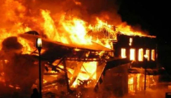 Tujuh keluarga terbakar hidup-hidup dalam kebakaran rumah Pirmahal
