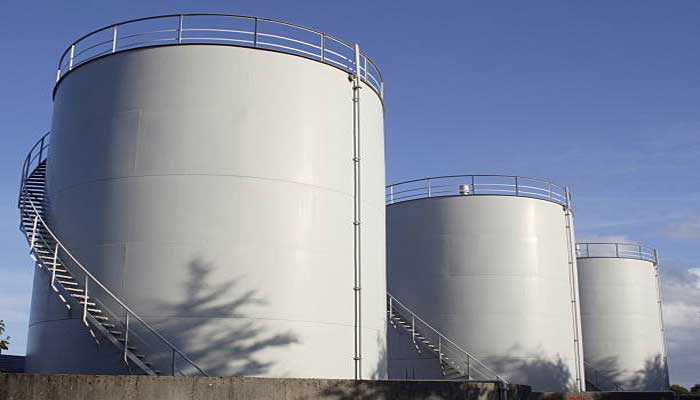 Fuel oil stocks pile up to 145,000 tonnes; IPPs limit buying