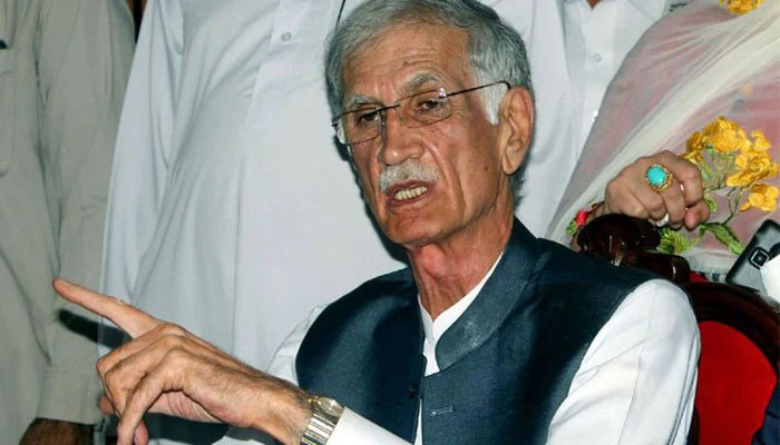 PTI workers’ convention: Khattak gets angry as workers chant slogans against inflation