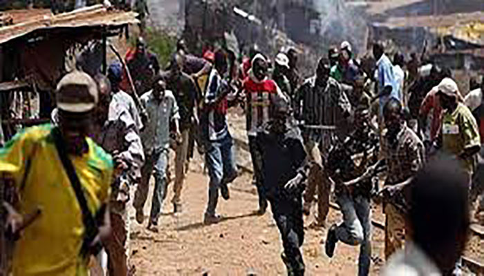 Orang-orang bersenjata membunuh 140 orang di Nigeria Barat Laut