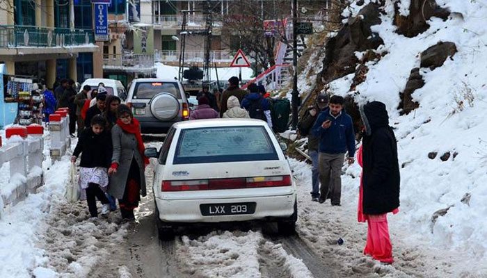 Major highways of Murree cleared for traffic