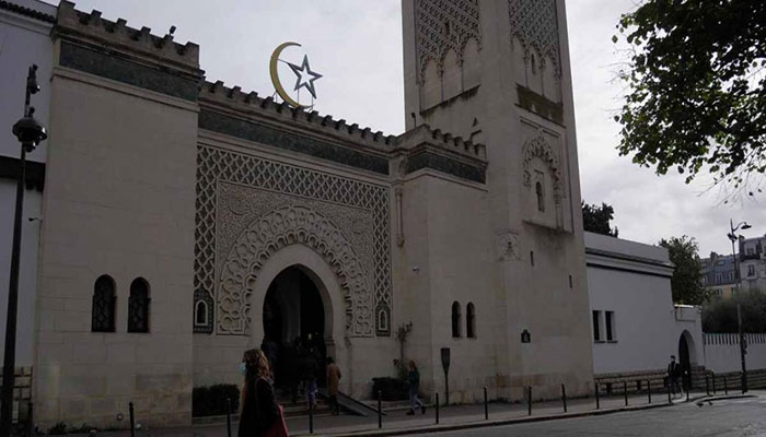 France shuts Cannes mosque