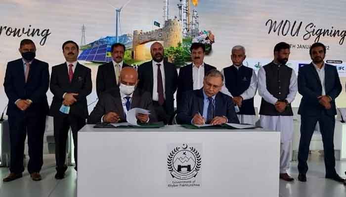 CEOs of Samara Group, Mazaya Group (EGI), Jannat & A.J Group and Almasa Group expressed willingness to invest in various projects of KP tourism sector.-Photo by reporter