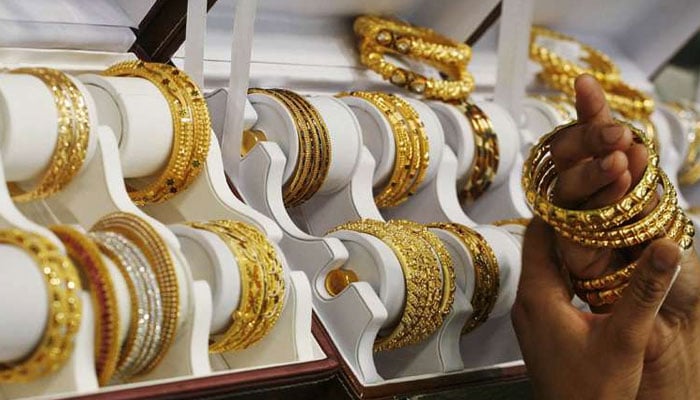 Gold prices to hit Rs150,000/tola after 17pc GST'
