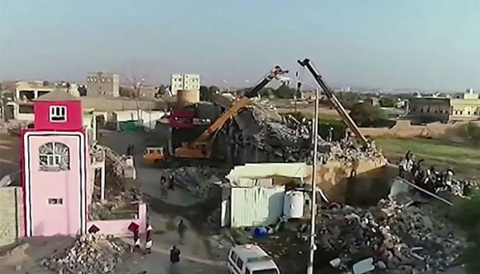 70 killed in airstrike on Yemen prison - Vimarsana News