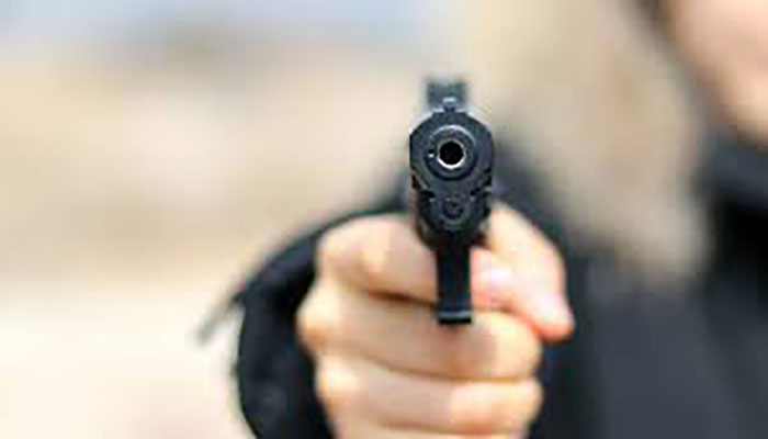 JUI leader escapes gun attack in North Karachi