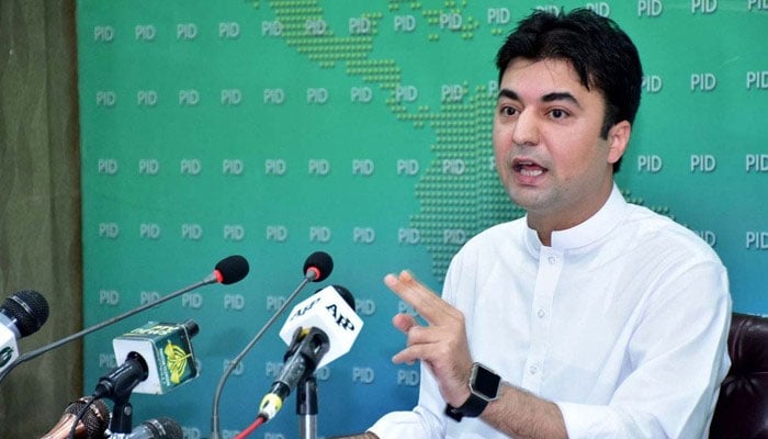 Derogatory remarks about Murad Saeed: Pemra issues show-cause notice to news channel