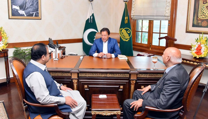 Will take to task all those creating fuss, warns PM Imran Khan
