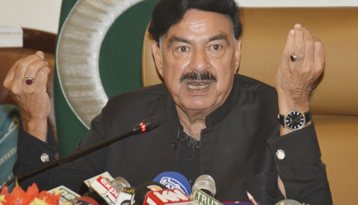 Country might move towards early elections: Sheikh Rasheed