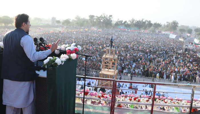 Nawaz Sharif trying to woo judges: PM Imran Khan