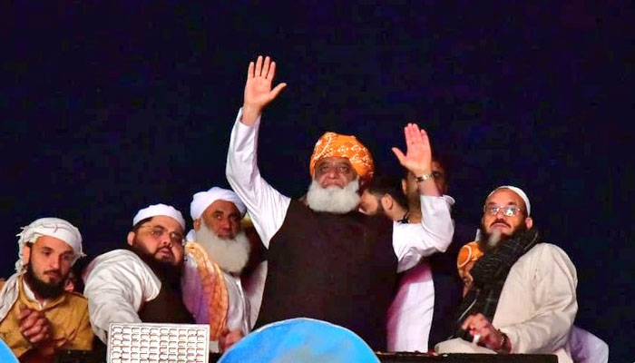 JUI-F chief Maulana Fazlur Rehman leading the anti-govt rally in Islamabad. -Courtesy JUI-F