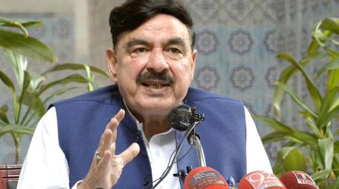 ‘Misunderstandings’ with army must be removed: Sh Rashid