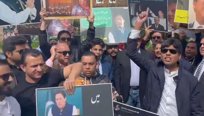 In a tit-for-tat response: PMLN supporters protest outside Jemima’s residence