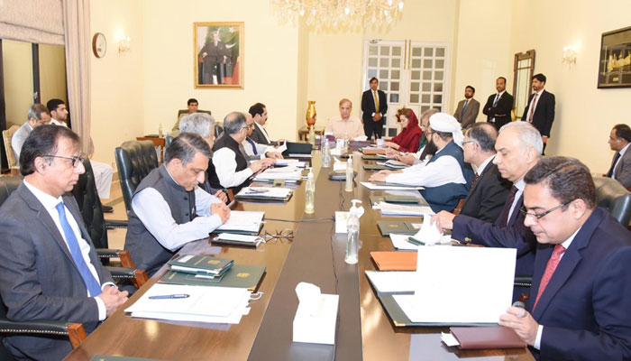PM Shehbaz chairing a preparatory meeting on the upcoming Saudia visit in Islamabad on April 25, 2022. Photo: PID