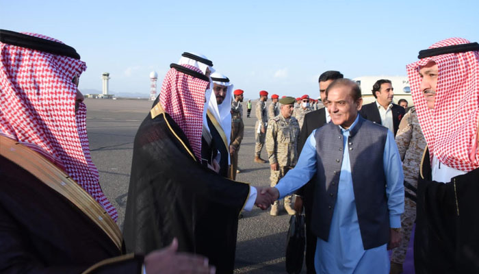 Shehbaz arrives in Saudi Arabia: PM seeks greater opportunities for Pakistani workforce