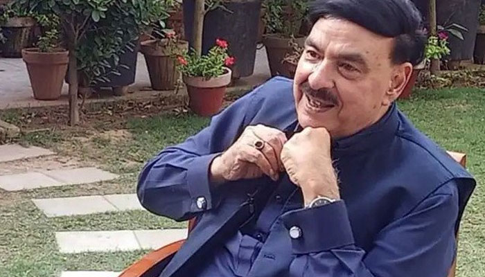 Sheikh Rashid photographed during his interview with VoA Urdu on May 02, 2022. Photo: VoA Urdu