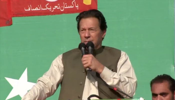 Containers can’t block millions from reaching Islamabad: Imran