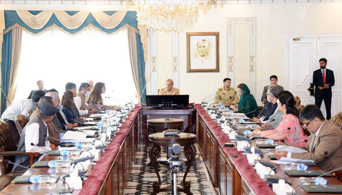 PM Shehbaz chairing a meeting of climate change and ongoing heatwave in the country. Photo: PID