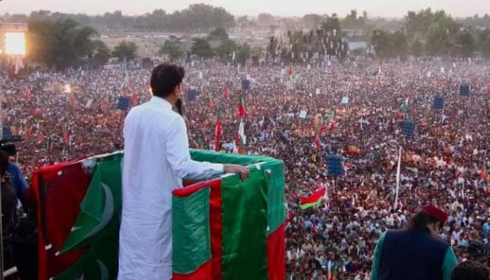 Imran Khan addressing a public rally in Swabi on May 16, 2022. Photo: Twitter/ImranKhanPTI