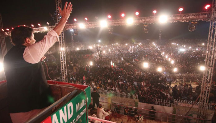 Imran Khan addressing a public gathering in Multan on May 20, 2022. Photo: Twitter/PTI