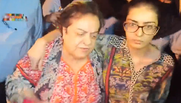 PTI leader Shireen Mazari released after the IHC hearing late Saturday night. Photo: Screengrab of a Twitter video.