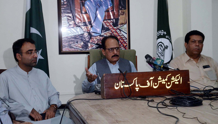 Provincial Election Commissioner Balochistan, Fayyaz Hussain Murad addresses to media persons during press conference, at his office in Quetta on Wednesday, May 25, 2022. -PPI