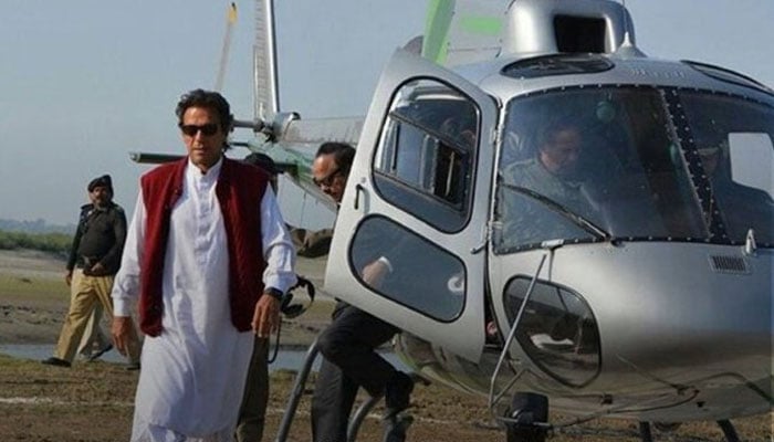 A citizen sought the Cabinet Division to give details of the helicopter’s use by Imran Khan during the AJK PM elections. Photo: Twitter