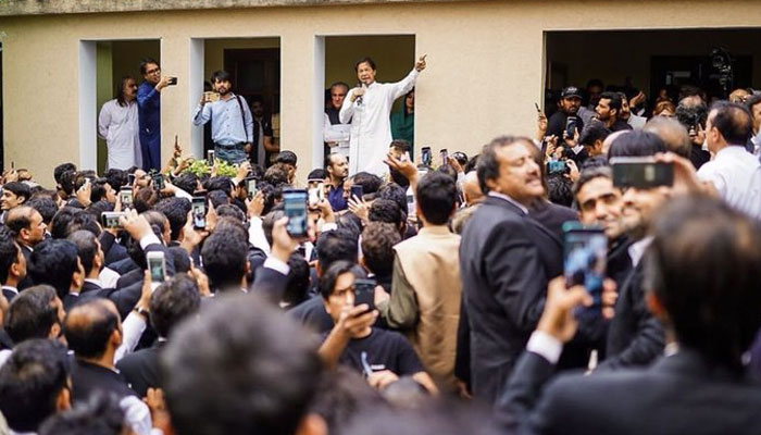 Ex-PM Imran addressing a gathering of lawyers at Bani Gala, Islamabad on June 7, 2022. Photo: Twitter/PTIOfficial