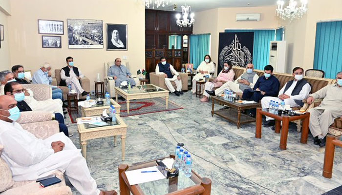 PPP co-chairman Asif Ali Zardari and PPP chair Bilawal Bhutto-Zardari jointly chaired a high-level meeting at Zardari House Islamabad on June 11, 2022. Photo: Twitter/PPPOfficial