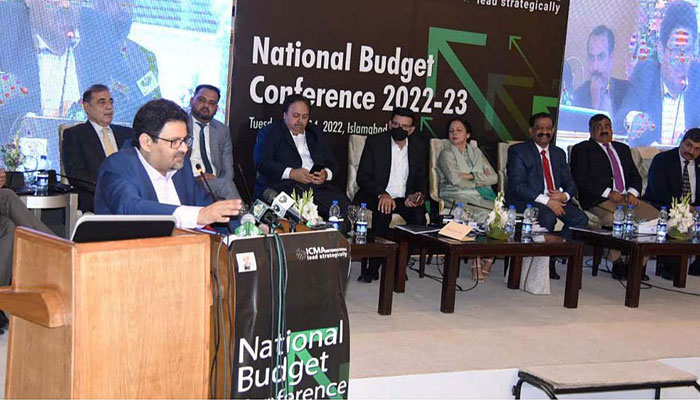 Finance Minister Miftah Ismail addressing the National Budget Conference 2022-23 in Islamabad on June 14, 2022. Photo: APP