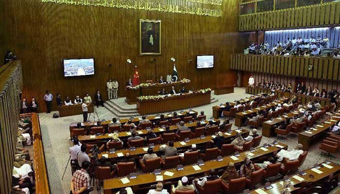 Ministers' absence angers govt, opp senators - Vimarsana News