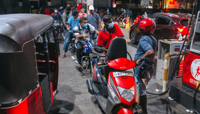 Bankrupt Sri Lanka seeks discounted Russian oil