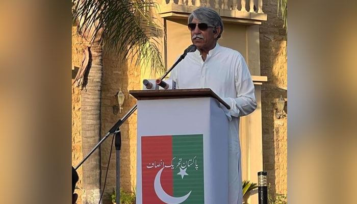 Ex-ISI chief supports PTI