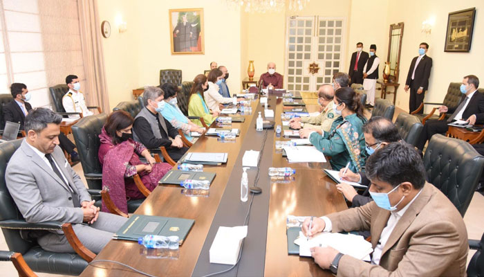PM Shehbaz chairing a meeting to review situation of the Covid-19 situation in the country, in Islamabad on June 29, 2022. Photo: PID