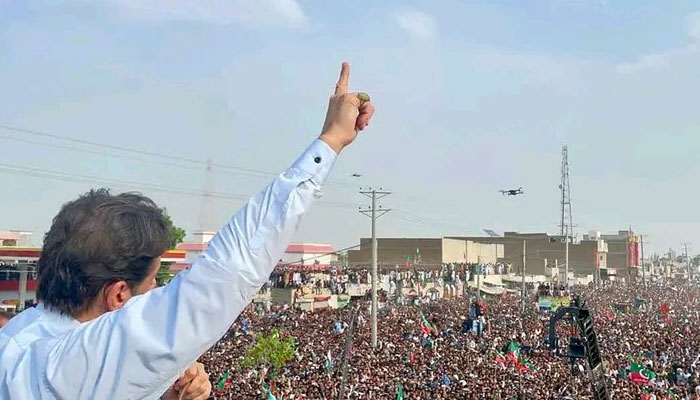 Imran Khan addressin g a public rally in Bhakkar on July 12, 2022. Photo: Twitter