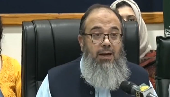 Punjab Election Commissioner Saeed Gul addressing a press conference in Lahore on July 15, 2022. Photo: Screengrab of a Twitter video.