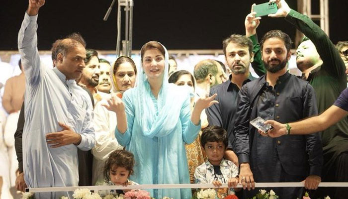 Maryam Nawaz in a public gathering in Multan on July 15, 2022. Photo: Twitter