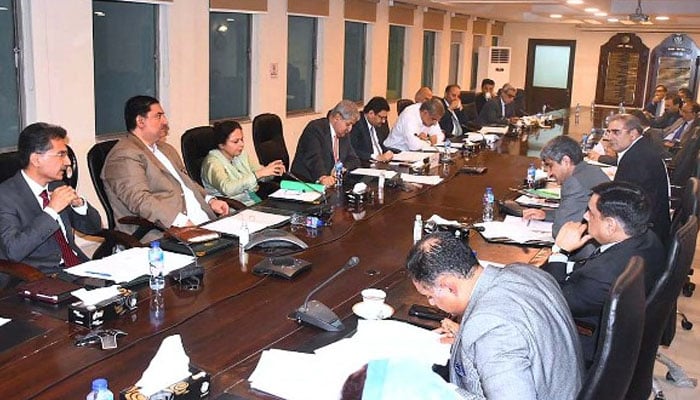 Federal Minister for Finance and Revenue Mr. Miftah Ismail presides over meeting of the Economic Coordination Committee (ECC) of the Cabinet at Finance Division.— APP