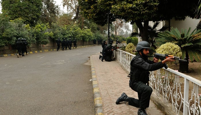 KP Rapid Response Force during mock exercise. —KP police website