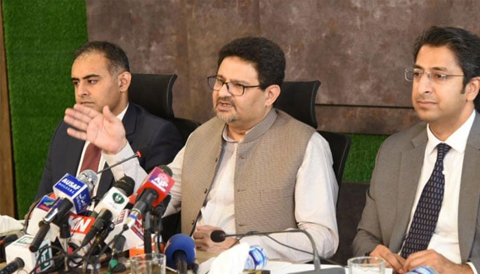 Minister for Finance Miftah Ismail addresses a press conference in Islamabad, on August 18, 2022. —Radio Pakistan