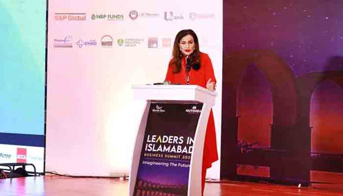 Federal Minister for Climate Change Senator Sherry Rehman addressing the leaders during Islamabad Business Summit 2022.— APP