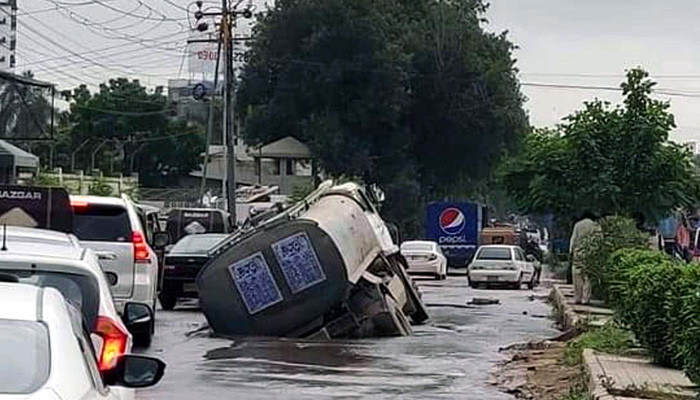 Rs3.5bn set aside to rebuild Karachi's roads, says Wahab - Vimarsana News