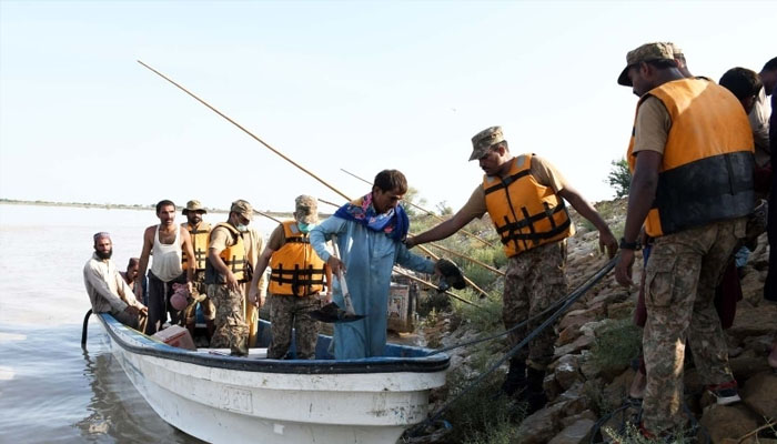 Pakistani Army busy in relief and rescue work.&mdash;Dawn News/ File