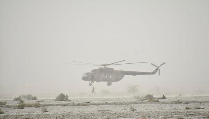Army aviation pilots rescue stranded man in daring mission - Vimarsana News