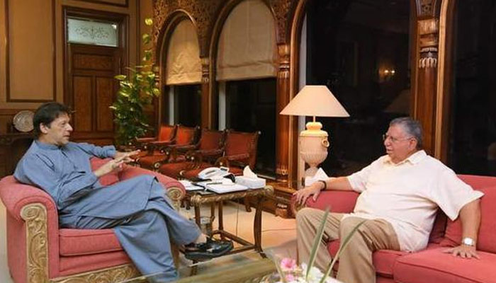 PTI chairman Imran Khan (L) and Shaukat Tarin. —File photo