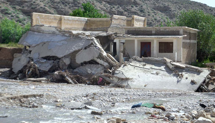 Flood has damaged the building of a Government Middle School in Hana Orak, a picnic point at the suburbs of Quetta.— APP/ Mohsin Naseer