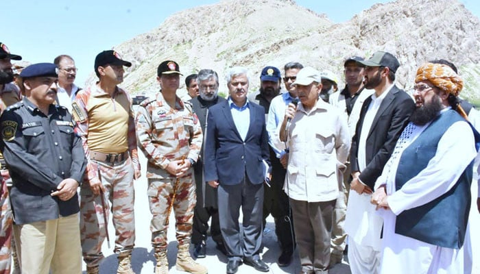 PM gives labourers Rs5m for restoring bridge in eight hours - Vimarsana News